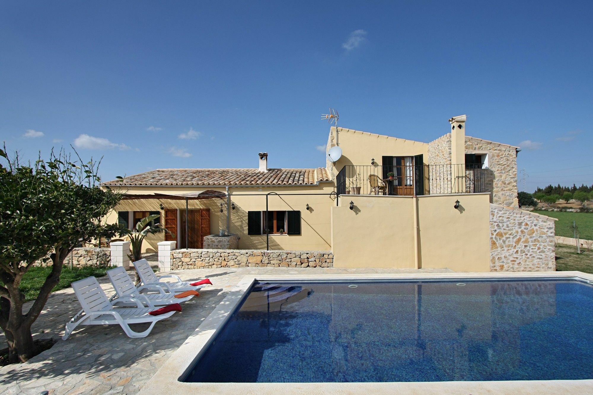 Liatris Villa